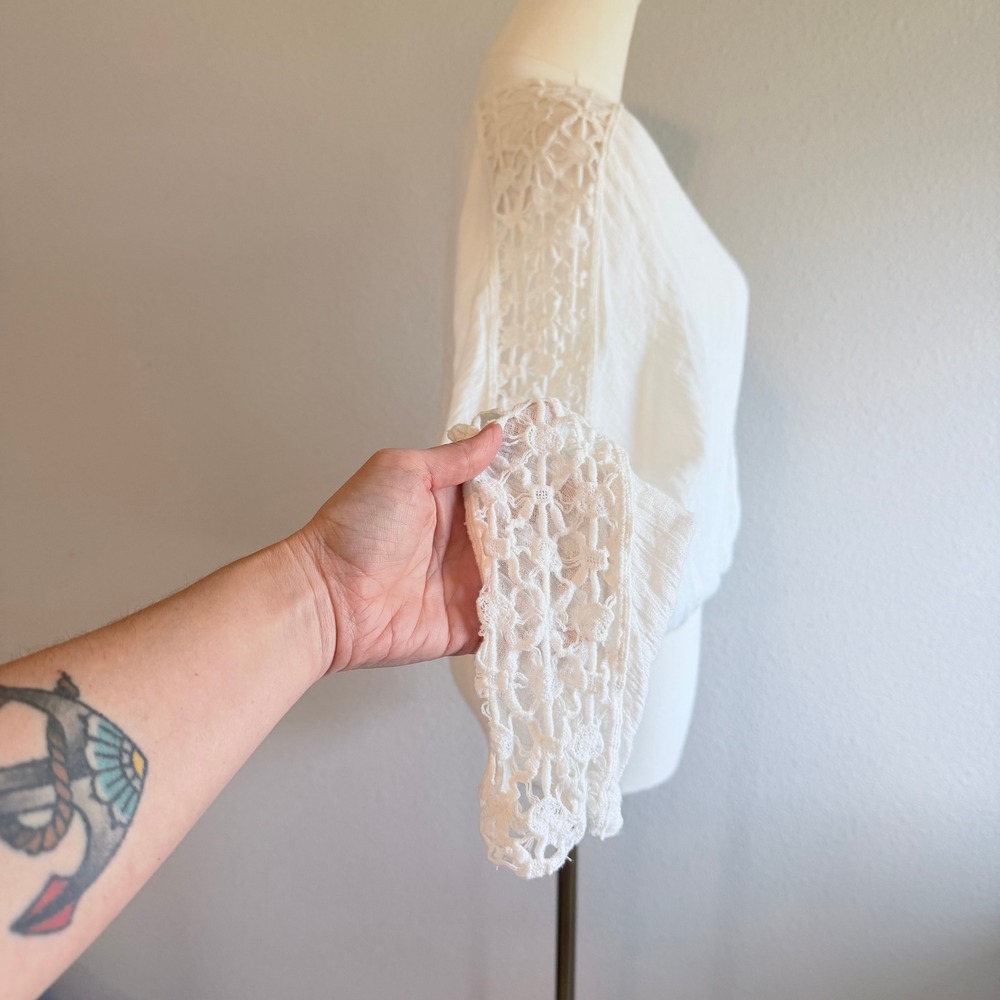 Free People Crochet Sleeve V-Neck Gauze Blouse White Boho Romantic Top Small - Picture 3 of 7